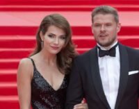 «Это настолько грубо и неприлично по отношению к этой семье. Кто так некрасиво пошутил?» «Только не говорите, что это сделал муж!» В сети бурно обсуждают видео с дня рождения дочери Сумской