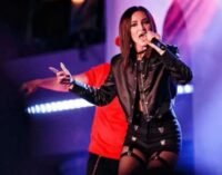 «Роль проститутки для неё привычна»: известный режиссёр набросился на Бузову из-за приглашения в МХАТ