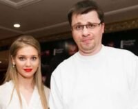 «Важно разговаривать в отношениях»: Кристина Асмус завуалировано рассказала о причинах развода с Харламовым