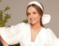 «Еще красивее сделала вас беременность», «Какая же вы невероятная красавица. Берегите себя»: беременная Катя Осадчая восхитила сеть своим новым фото в «Инстаграм»