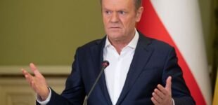 Прем’єр Польщі закликав фермерів припинити блокування українського кордону
